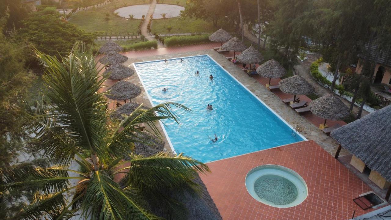 Vrclub Paje Palms Beach Resort ภายนอก รูปภาพ
