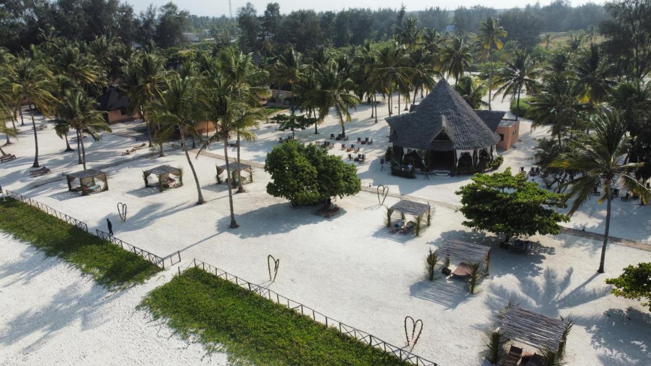 Vrclub Paje Palms Beach Resort ภายนอก รูปภาพ