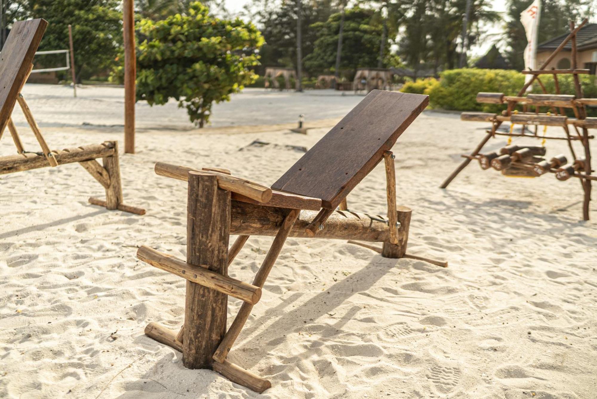 Vrclub Paje Palms Beach Resort ภายนอก รูปภาพ