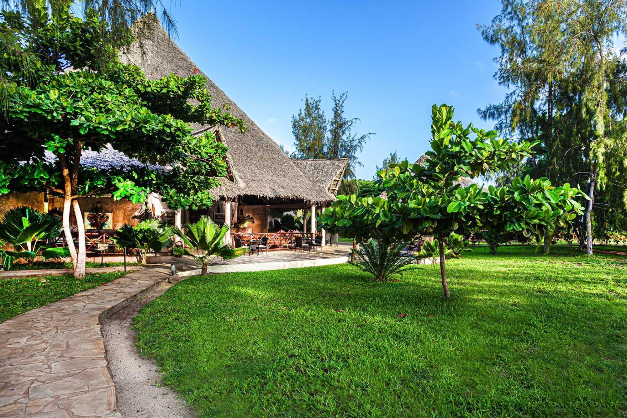 Vrclub Paje Palms Beach Resort ภายนอก รูปภาพ