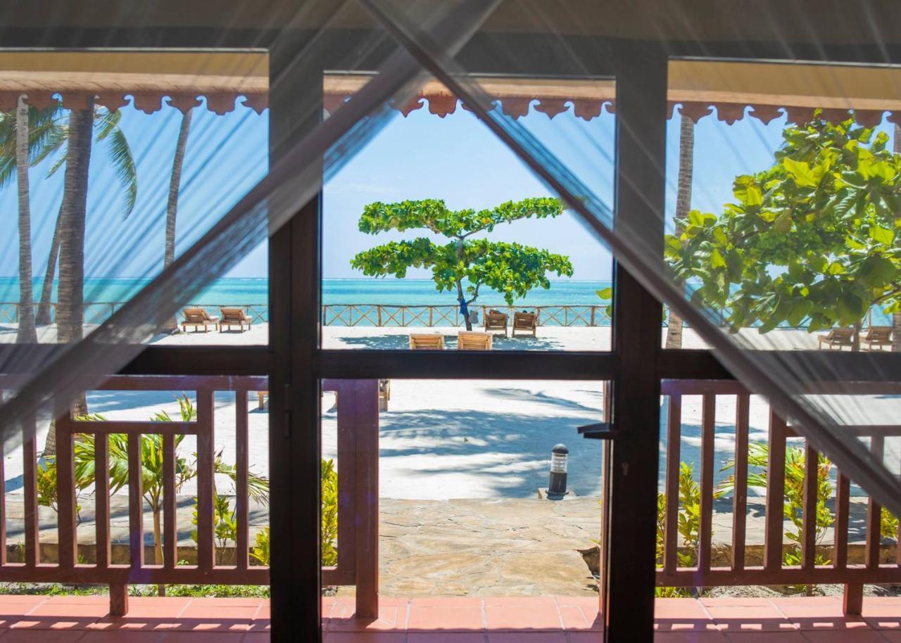 Vrclub Paje Palms Beach Resort ภายนอก รูปภาพ